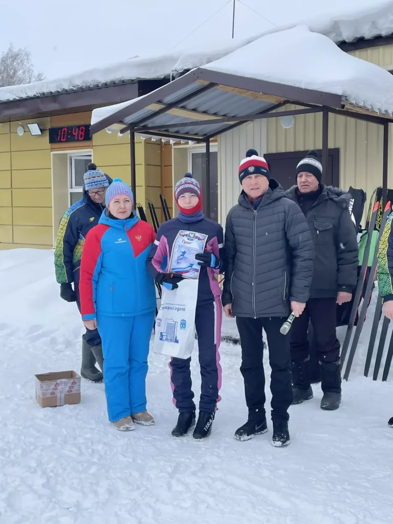 Награждение победителей и призёров соревнований по лыжным гонкам, Куйбышев