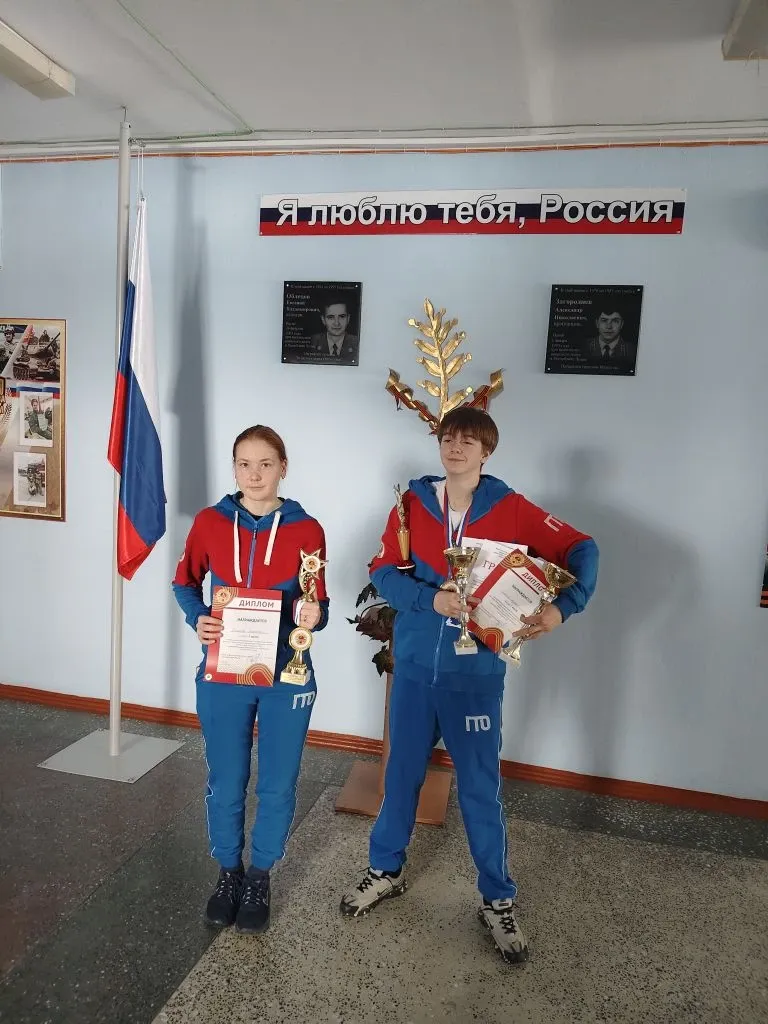 Победители финала зимнего фестиваля ВФСК ГТО в Бердске с дипломами и наградами, Куйбышевский район